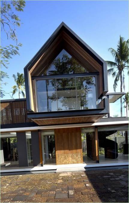 Svarga Residence's glasfacade