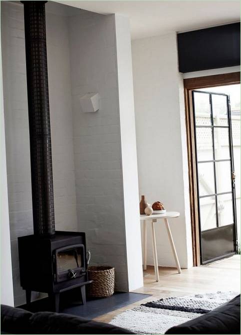 Stuen i Edwardian Redbrick's smarte hjem i Melbourne