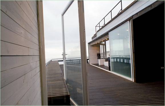 Glasdøre til terrassen af DNR Architects