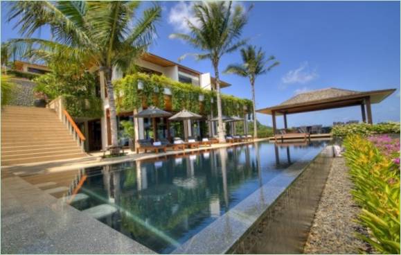 Terrasse med en pool
