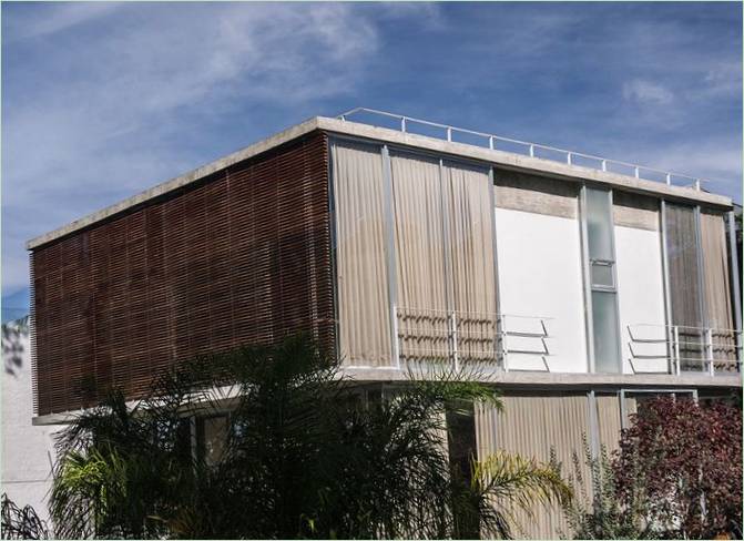 Indretning af et hus i en eukalyptusskov, Zapopan, Jalisco, Mexico