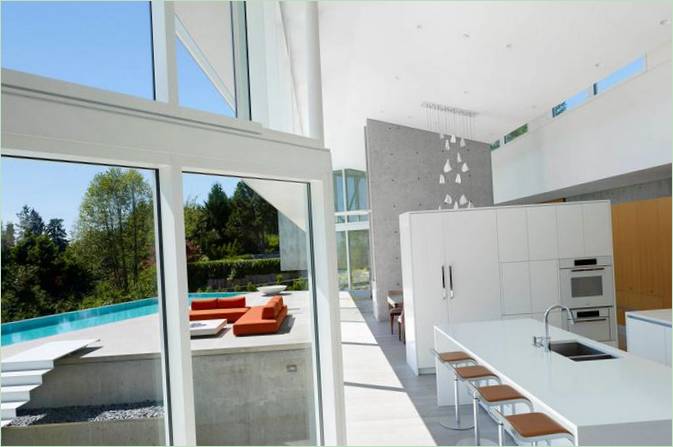 Usædvanlig facade af et hus i Vancouver, Canada: køkkenet Usædvanlig facade af et hus i Vancouver, Canada: køkken
