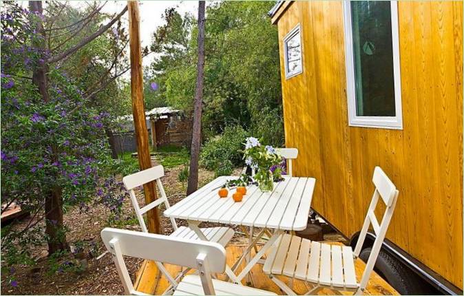 Terrassen på et lille hus i Californien