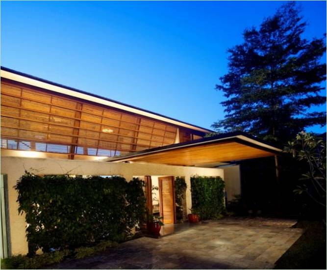 Hovedindgangen til Rattan House Bungalow
