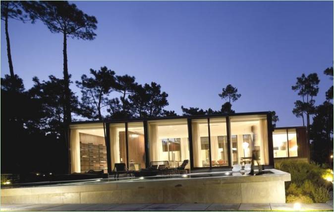 Udvendigt hus Aroeira III i Portugal