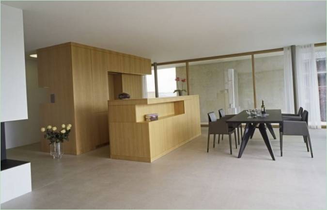 Moderne hus med udsigt over Alperne