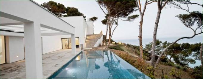 Swimmingpool i villaen Casa Costa Brava i Spanien