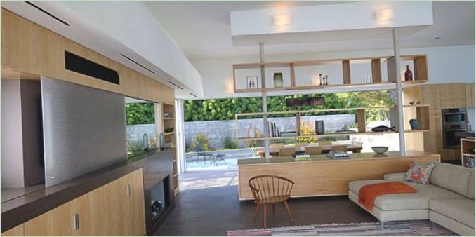 Stuen i et Deronda-hus i Los Angeles