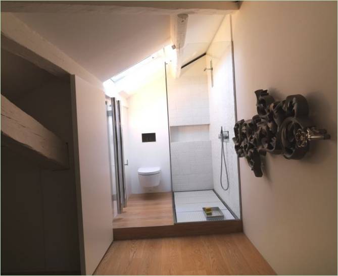 Indretning af brusebad af Baldessari e Baldessari