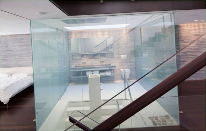 Soveværelse og badeværelse i 73rd St Penthouse i luksus USA
