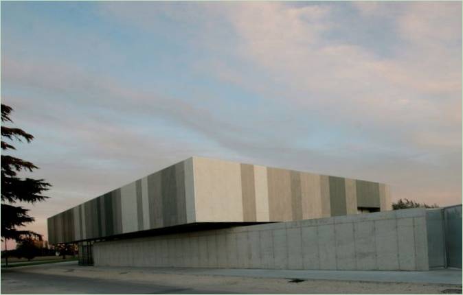 Krematoriets grå facade