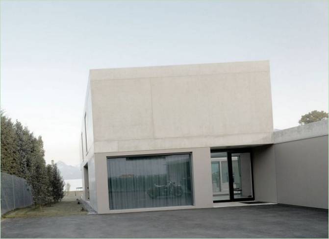 Villa ved den schweiziske Luzernsø af Niklaus Graber + Christoph Steiger Architekten