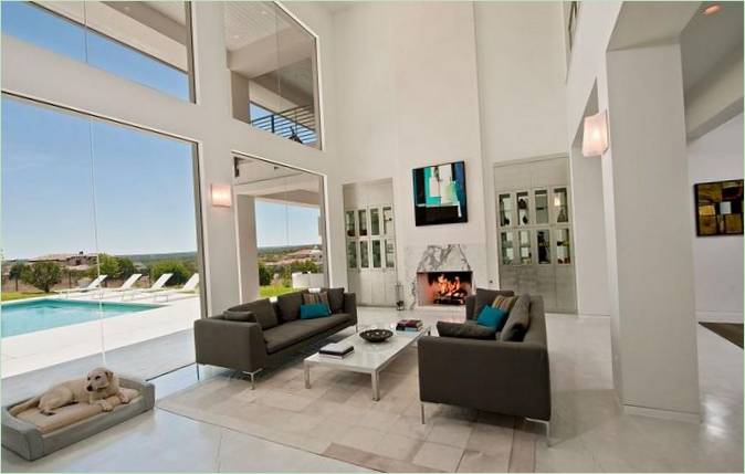 Spanish Oaks Residence