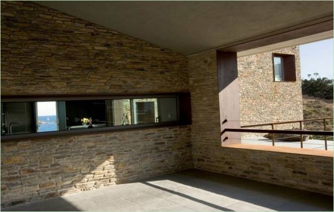 Terrasse under en baldakin