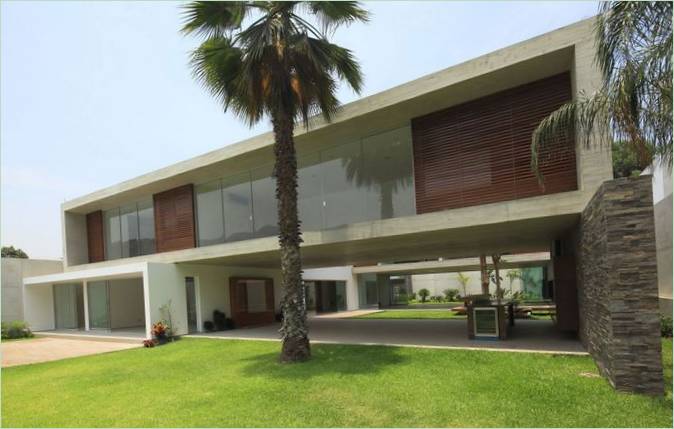 Et luksuriøst, rummeligt, minimalistisk sommerhus i Lima, Peru
