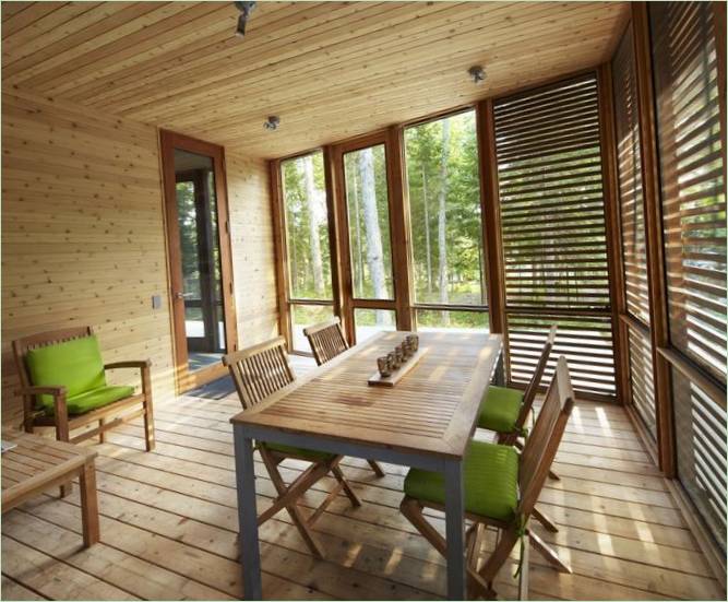 Cedar Lodge midt i skoven ved Supercul, Ontario