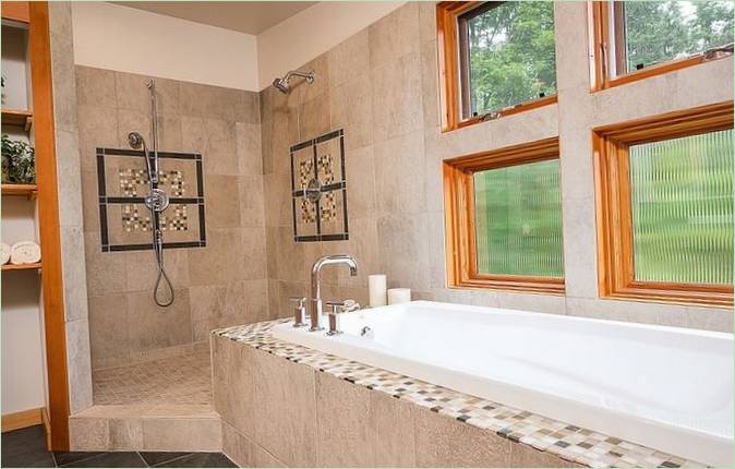 Badeværelset i Steve Moe Design's landsted i USA