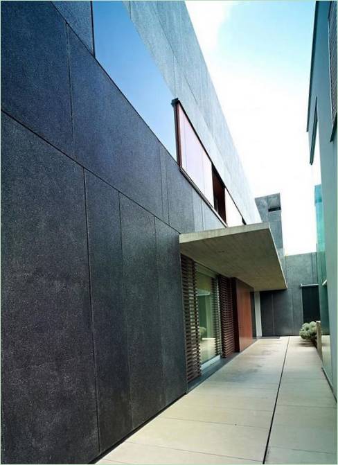 Dc House by Geza