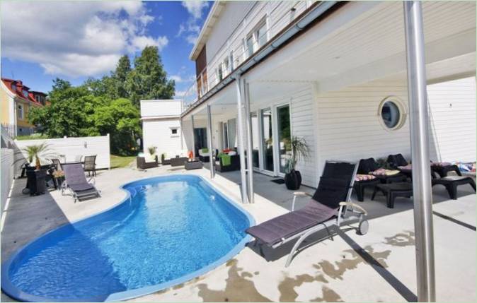 Udendørs pool ved huset