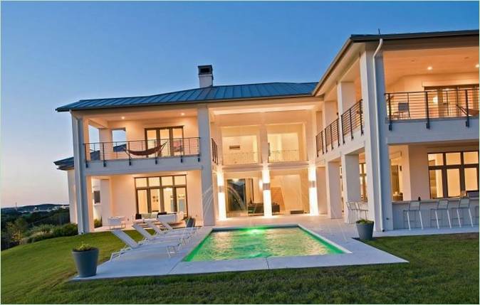 Spanish Oaks Residence