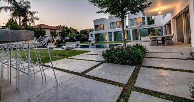Swimmingpool i Ramot Hashavim