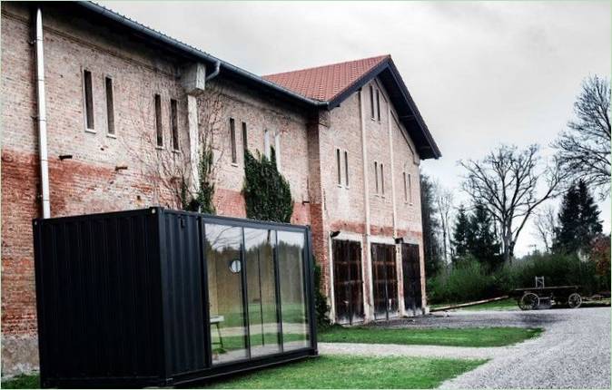 Sort containerhus som en udvidelse