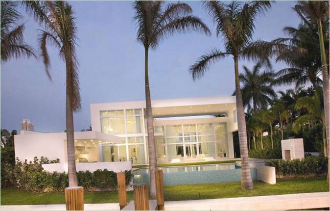 Hvidkalkede North Bay Residence i Miami Beach