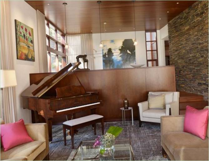 Design af et familiehus i Brentwood af Rockefeller Partners