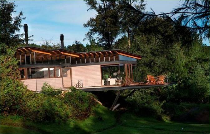 Villa i træ på pæle