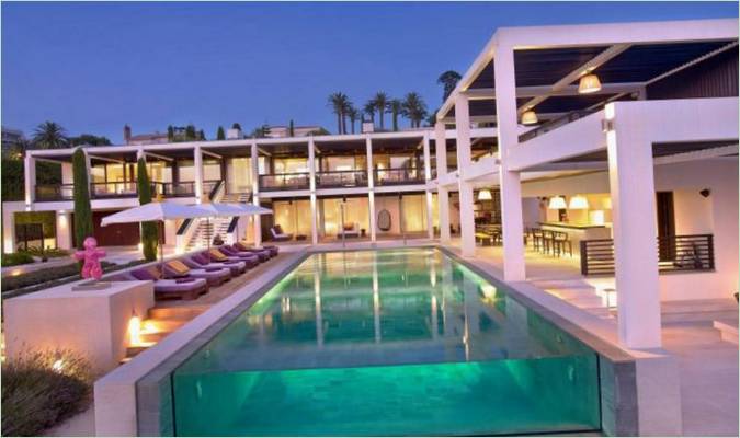 Villa med pool i Frankrig