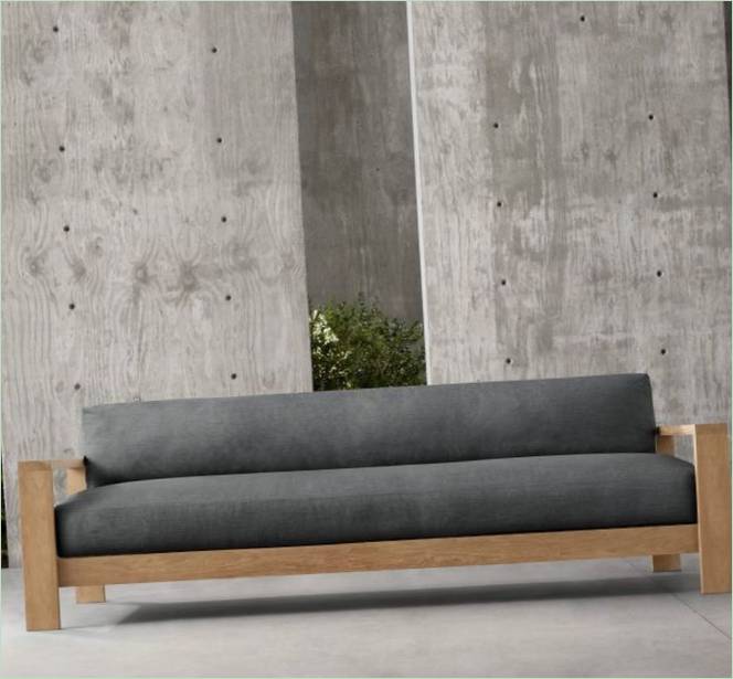 Moderne havemøbler: sofa med teakdetaljer Moderne havemøbler: sofa med teakdetaljer