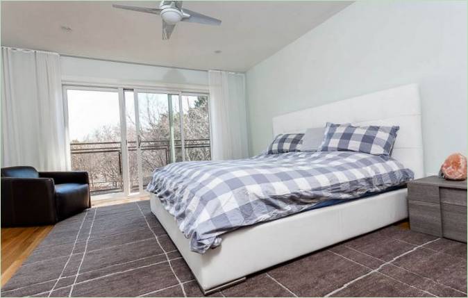Hus på 69A Harshaw Avenue i Toronto