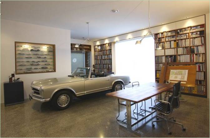 Garage til det elegante landsted Wolf House i Australien