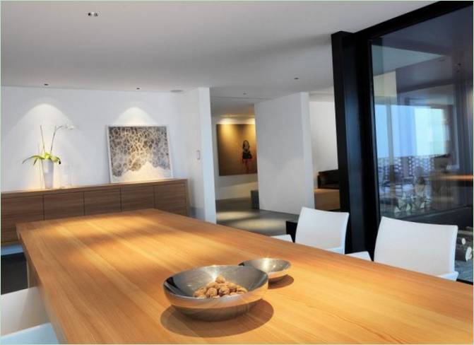 Sofistikeret hjem af Ralph Germann Architectes i Schweiz