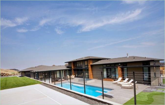 Badger Mountain House-lounge ved poolen