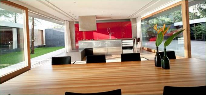 Charmerende design til moderne villa Noi