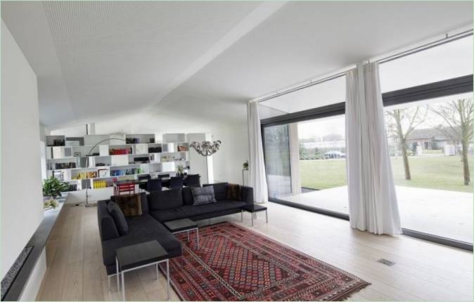Integreret hus med en kunstig dam i Nederlandene