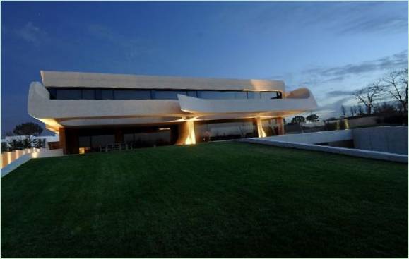 Moderne arkitektonisk design til en privat bolig