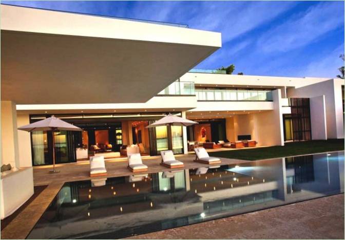 Flot pool i villa i Miami