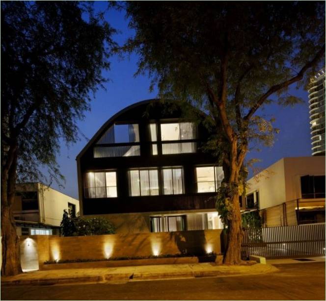Design af et hus med vindfang af Wallflower Architecture + Design