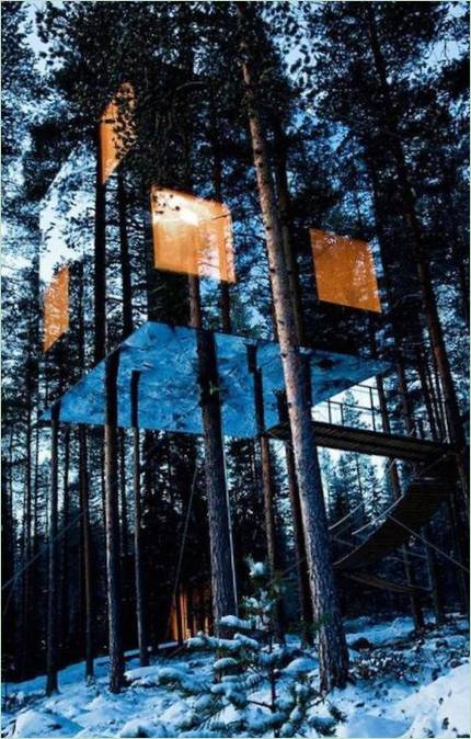 Et usædvanligt hus en Mirror Cube i Sverige