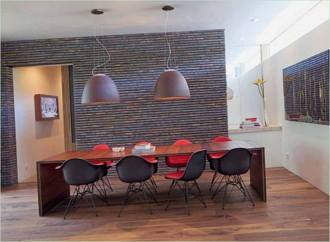 Store lamper over et langbord