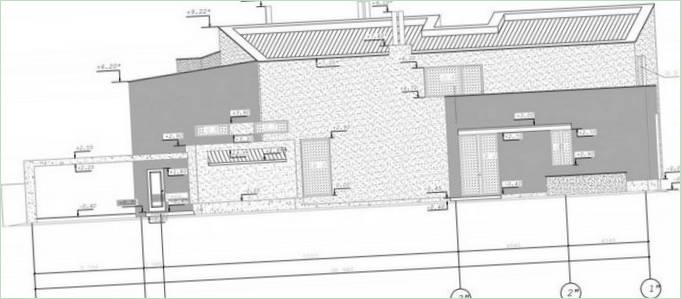 R.'s hus kælderplan