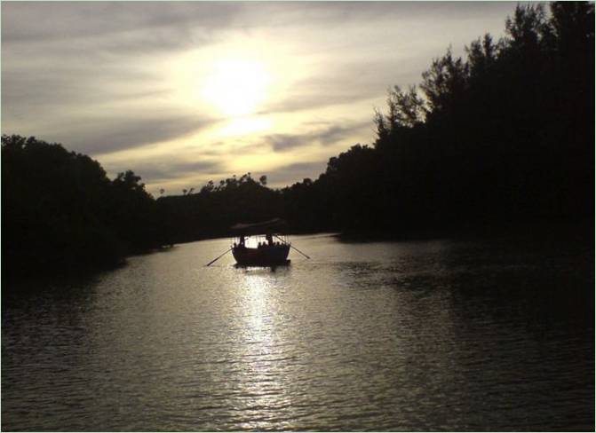 Foy Lake, Bangladesh - Foto 1