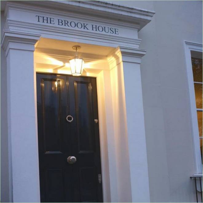 Hovedindgangen til Brook Villa i London