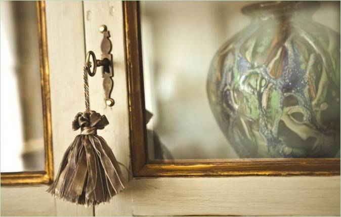 Antikvitrineskab med vitrine - Foto 1