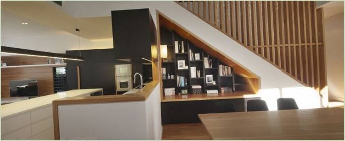 Spisestuen i et moderne sommerhus i Brisbane