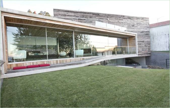 Moderne Dezanove-hus af A Pobra do Caramiñal & Iñaki Leite, Spanien