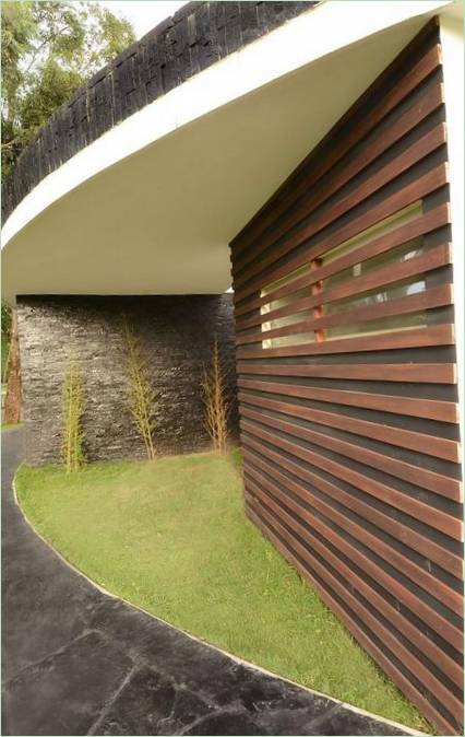 Moderne kinesisk mønthus af Juan Carlos Menacho, Santa Cruz de la Sierra, Bolivia