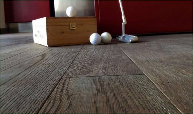 Golfbolde og putterstativ